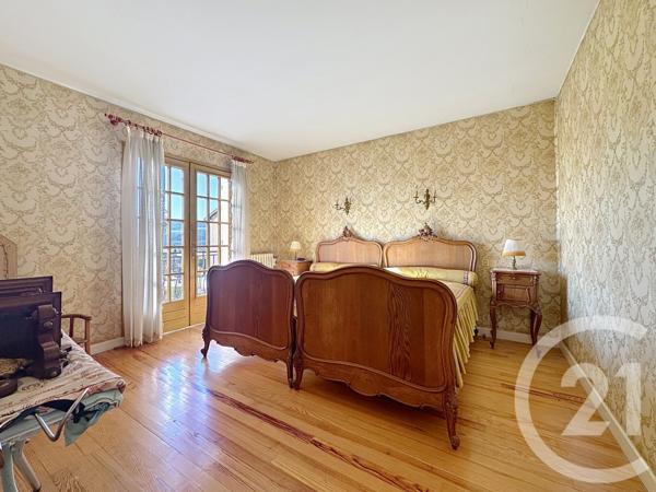 Maison à vendre  7 pièces - 169 m2 RIOM - 63