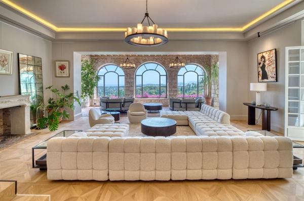 Vente Maison de maître Mougins 20 Pièces 1500 m²