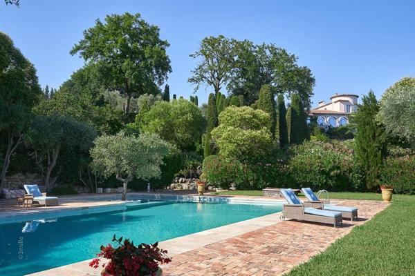 Vente Maison de maître Mougins 20 Pièces 1500 m²