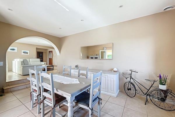 Vente Maison de luxe Uzès 6 Pièces 169 m²
