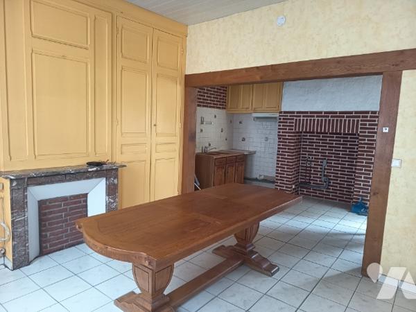 3 chambres, cuisine , cellier, pièce avec chaudière (3ans), wc salle de bain, comble aménageable