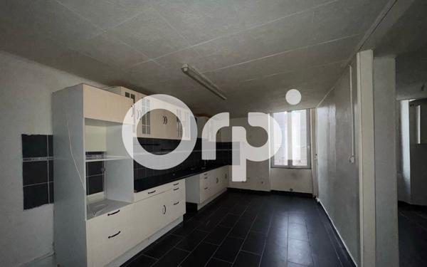 Maison à louer    6 pièces •  Beaurepaire