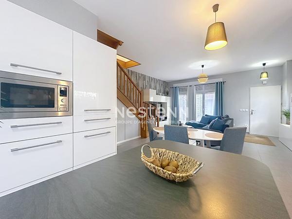 Maison à vendre 96 m² avec 3 chambres, centre-ville, garage, terrain
