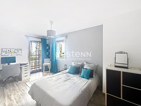 Maison à vendre 96 m² avec 3 chambres, centre-ville, garage, terrain
