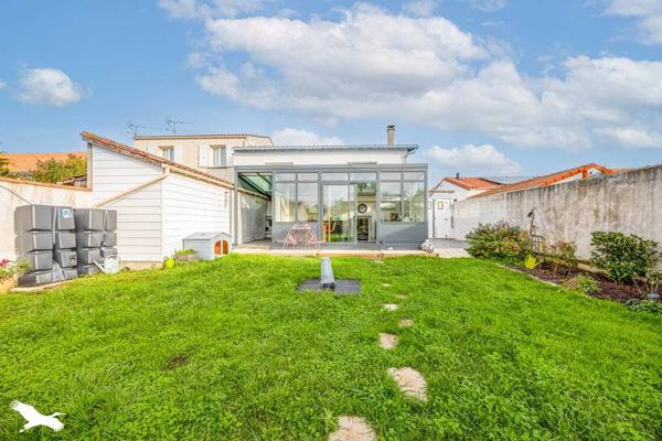 Maison à vendre |  Surgères |  7 pièces | 160 m²