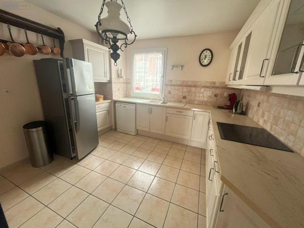 Appartement à vendre à Évreux dans l'Eure (27000), ref : 11144/719   
PLACE DUPONT DE L'EURE