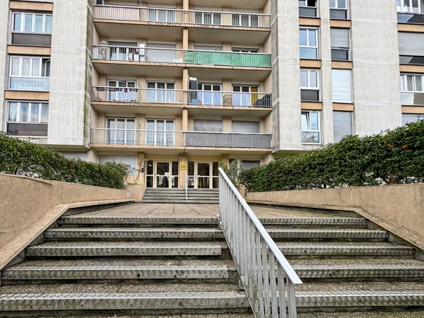 HYPER CENTRE - RESIDENCE DE STANDING - F2