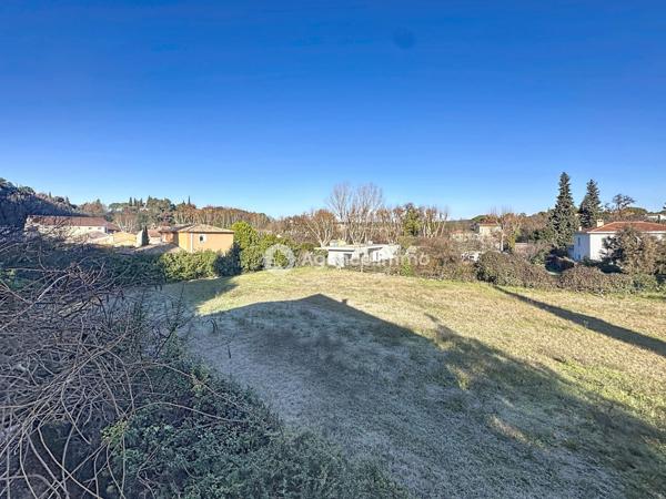 À vendre - Terrain projet construction 1700 m² situé à Carcès (83570)
