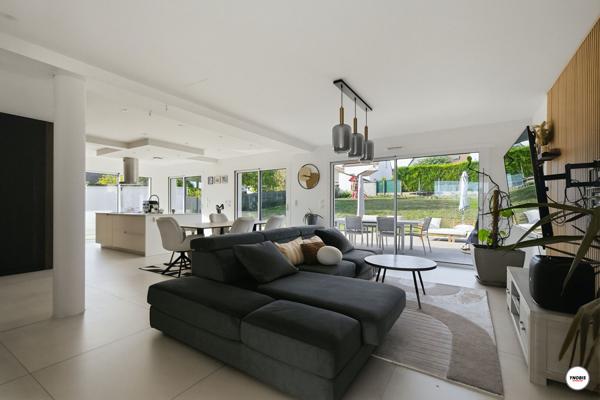 BOUAFLE - MAISON CONTEMPORAINE DE 2022 - 165 M² - 5 CHAMBRES - GARAGE DE PLUS DE 80 M² - TERRAIN DE 822 M² - DPE A, Bouafle 78410