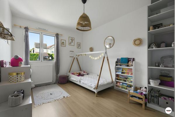 BOUAFLE - MAISON CONTEMPORAINE DE 2022 - 165 M² - 5 CHAMBRES - GARAGE DE PLUS DE 80 M² - TERRAIN DE 822 M² - DPE A, Bouafle 78410