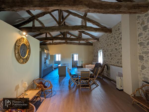 Calignac (47600) Propriété de caractère en pierre avec piscine et terrain autour de 4ha proche Nérac