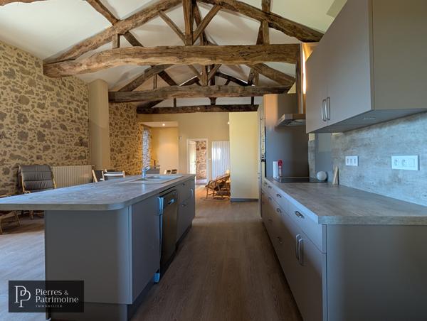 Calignac (47600) Propriété de caractère en pierre avec piscine et terrain autour de 4ha proche Nérac