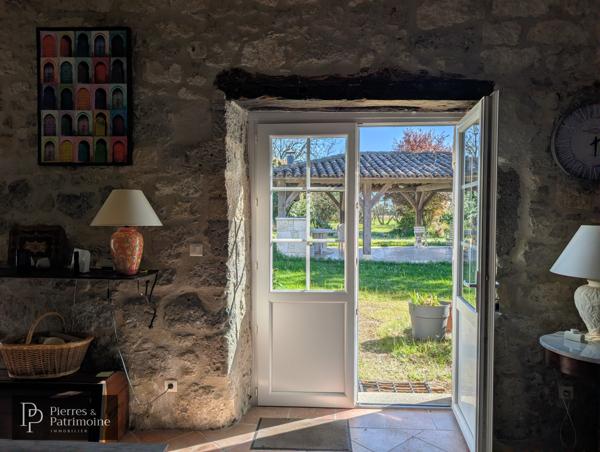 Calignac (47600) Propriété de caractère en pierre avec piscine et terrain autour de 4ha proche Nérac