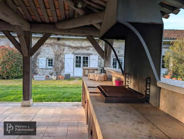 Calignac (47600) Propriété de caractère en pierre avec piscine et terrain autour de 4ha proche Nérac