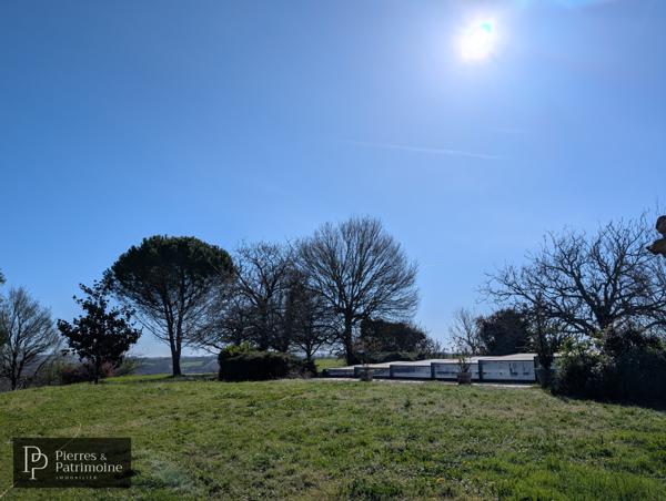 Calignac (47600) Propriété de caractère en pierre avec piscine et terrain autour de 4ha proche Nérac