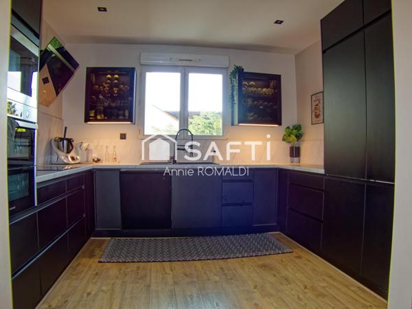 MAISON FAMILIALE  - 180m2 - 7 PIECES