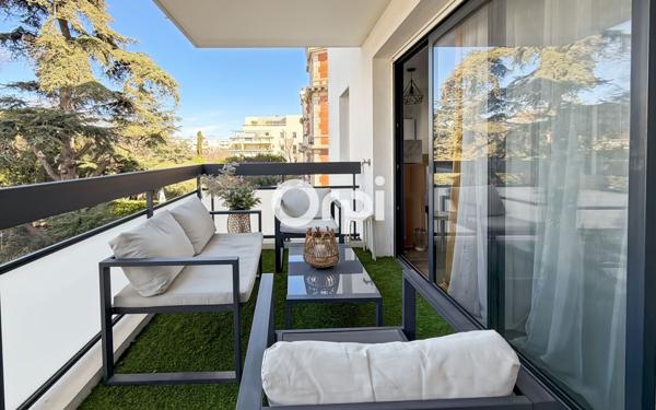 Appartement à vendre    3 pièces • 56,87 m2 Marseille 10