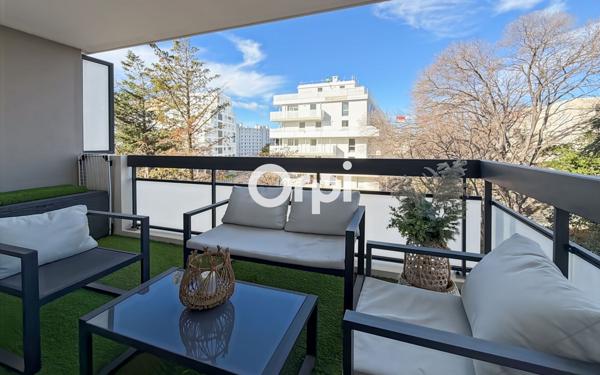 Appartement à vendre    3 pièces • 56,87 m2 Marseille 10
