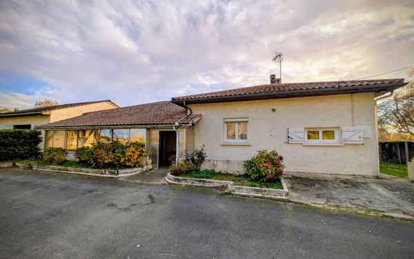 Maison à vendre    5 pièces •  Salignac