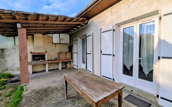 Maison à vendre    5 pièces •  Salignac