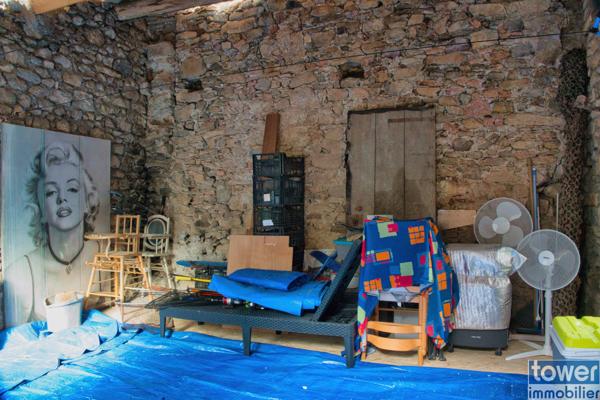 Superbe Maison de village 90 m² intégralement restaurée - Patio (46m²) et jardin (82m²)