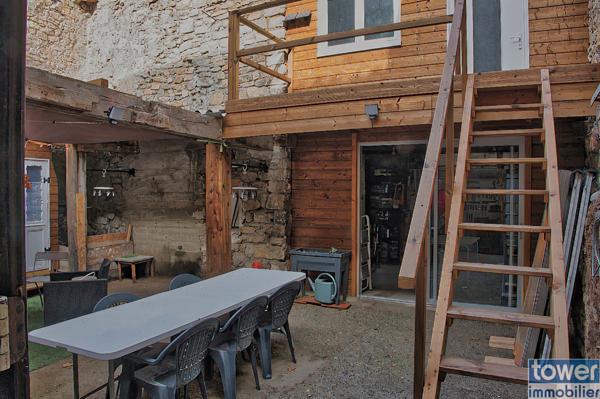 Superbe Maison de village 90 m² intégralement restaurée - Patio (46m²) et jardin (82m²)