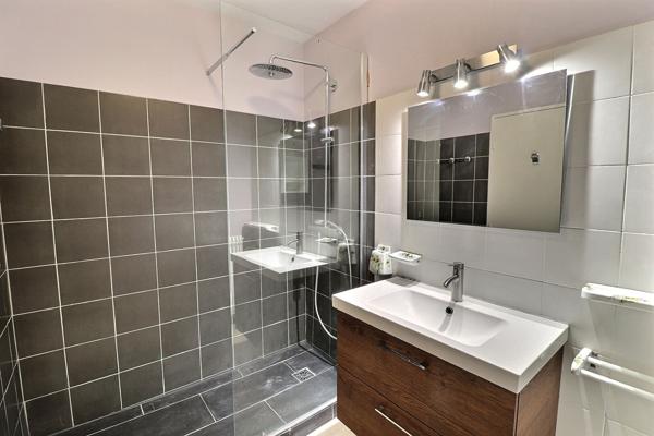 Appartement 2 pièces 49.7 m2