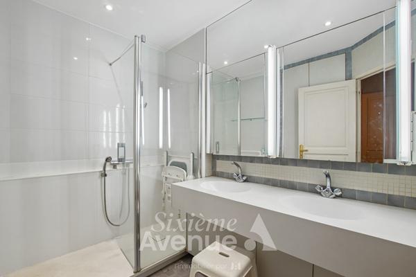 Appartement 5 pièces 121.51 m2