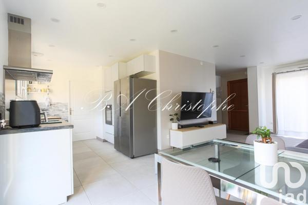 Maison traditionnelle 4 pièces de 95 m² à Montmagny (95360)