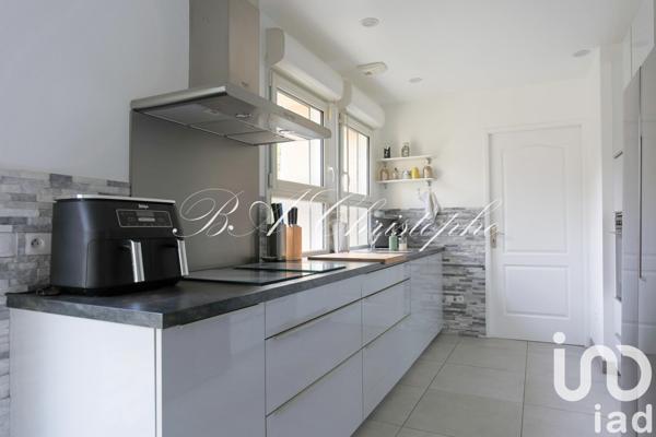 Maison traditionnelle 4 pièces de 95 m² à Montmagny (95360)