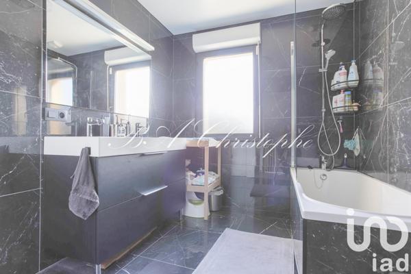 Maison traditionnelle 4 pièces de 95 m² à Montmagny (95360)