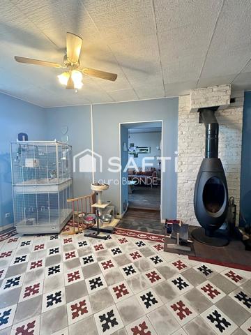 Charmante maison de Village en pierres de 140 m2 avec terrasse et dépendances