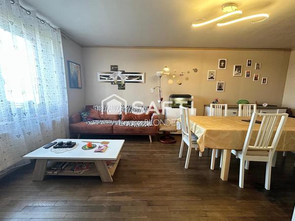 Charmante maison de Village en pierres de 140 m2 avec terrasse et dépendances