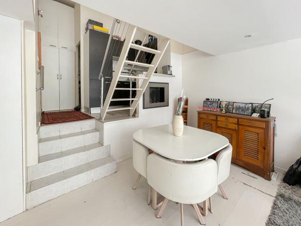 Paris 9ème - À VENDRE - Appartement avec commercialité en duplex de 50 m²