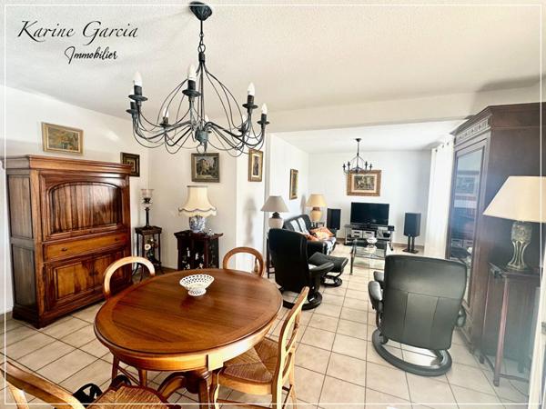 SANARY SUR MER - A 15 minutes à pied du centre ville -  Appartement 4 pièces 87 m2 - parking privatif