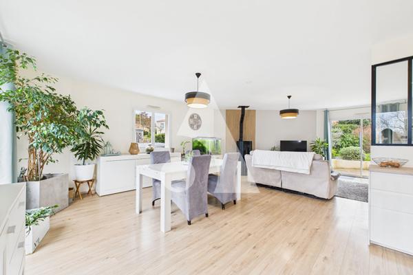 Maison 10 pièces 280 m2