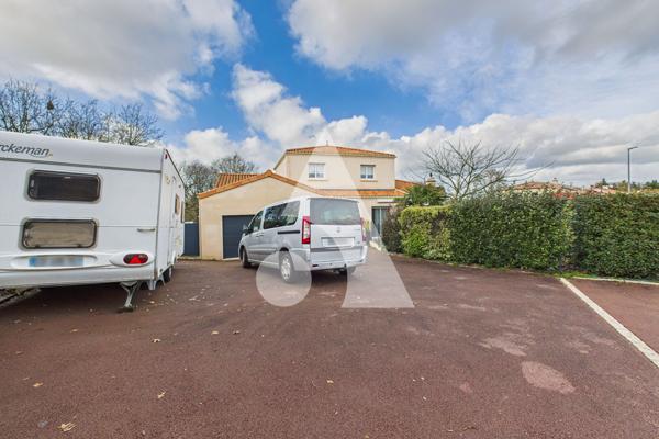Maison 10 pièces 280 m2