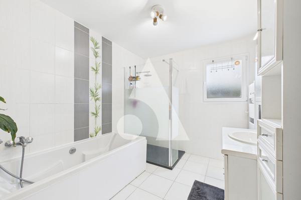Maison 10 pièces 280 m2