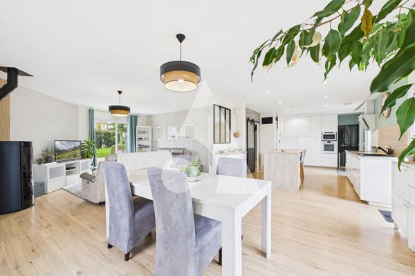 Maison 10 pièces 280 m2
