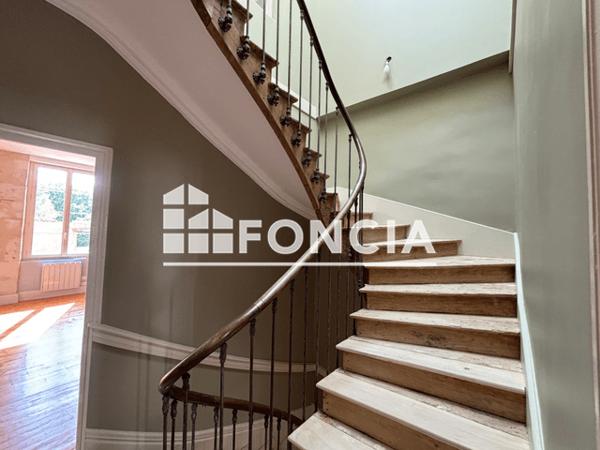 Location Maison 7 pièces 234.03 m² - 1 PLACE DE LA REPUBLIQUE Astaffort 47220
