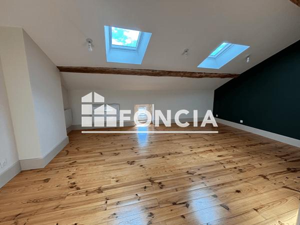 Location Maison 7 pièces 234.03 m² - 1 PLACE DE LA REPUBLIQUE Astaffort 47220