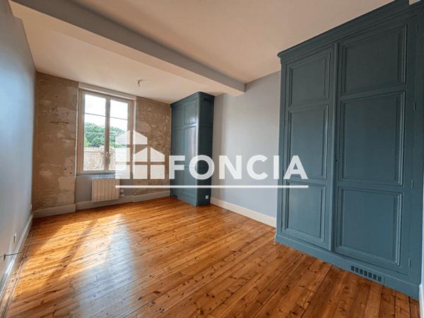 Location Maison 7 pièces 234.03 m² - 1 PLACE DE LA REPUBLIQUE Astaffort 47220
