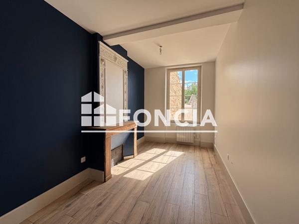 Location Maison 7 pièces 234.03 m² - 1 PLACE DE LA REPUBLIQUE Astaffort 47220