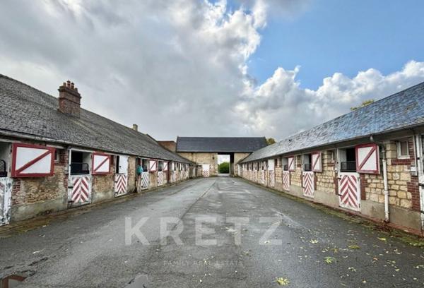 Haras avec Manoir, Villa inscrite MH, ferme, écuries 40boxs, près de 70Ha, 4km de la Mer