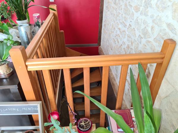 15 mn Angoulême centre à Ruelle sur Touvre : Maison de caractère de 160 m2, 2 hectares de prairies et de bois, Box pour chevaux.