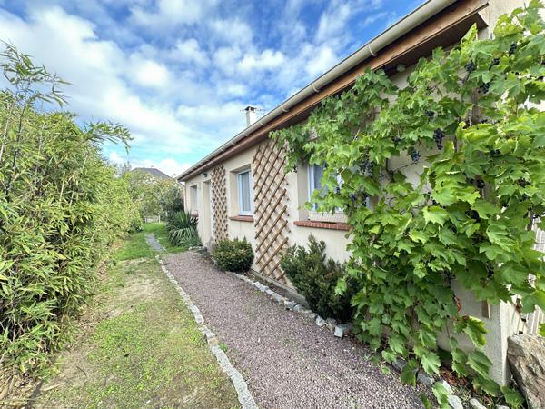 OISSEL-SUR-SEINE – 195 000 € – MAISON DE PLAIN-PIED AVEC 3 CHAMBRES ET JARDIN