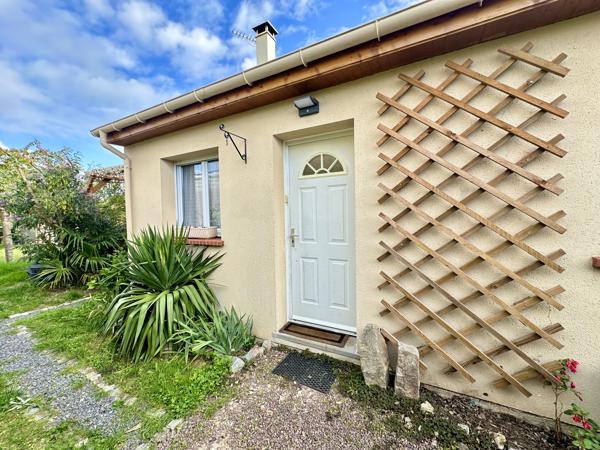 OISSEL-SUR-SEINE – 195 000 € – MAISON DE PLAIN-PIED AVEC 3 CHAMBRES ET JARDIN