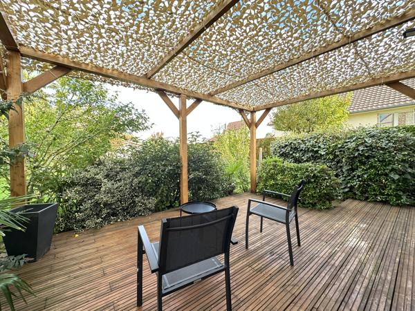 OISSEL-SUR-SEINE – 195 000 € – MAISON DE PLAIN-PIED AVEC 3 CHAMBRES ET JARDIN