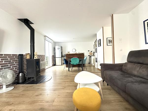 OISSEL-SUR-SEINE – 195 000 € – MAISON DE PLAIN-PIED AVEC 3 CHAMBRES ET JARDIN