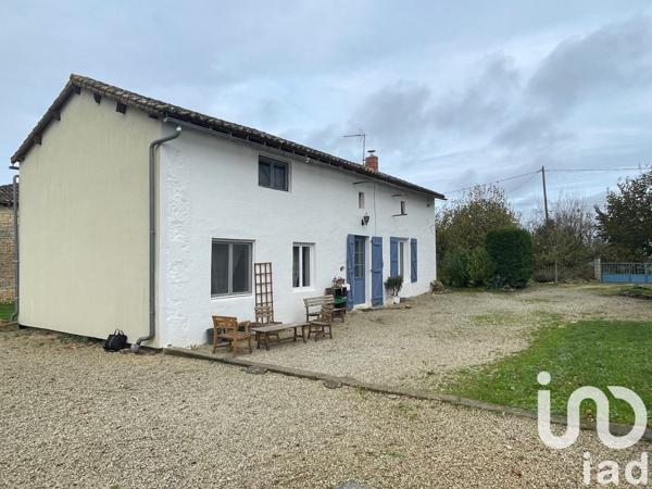 Maison traditionnelle 5 pièces de 113 m² à Limalonges (79190)